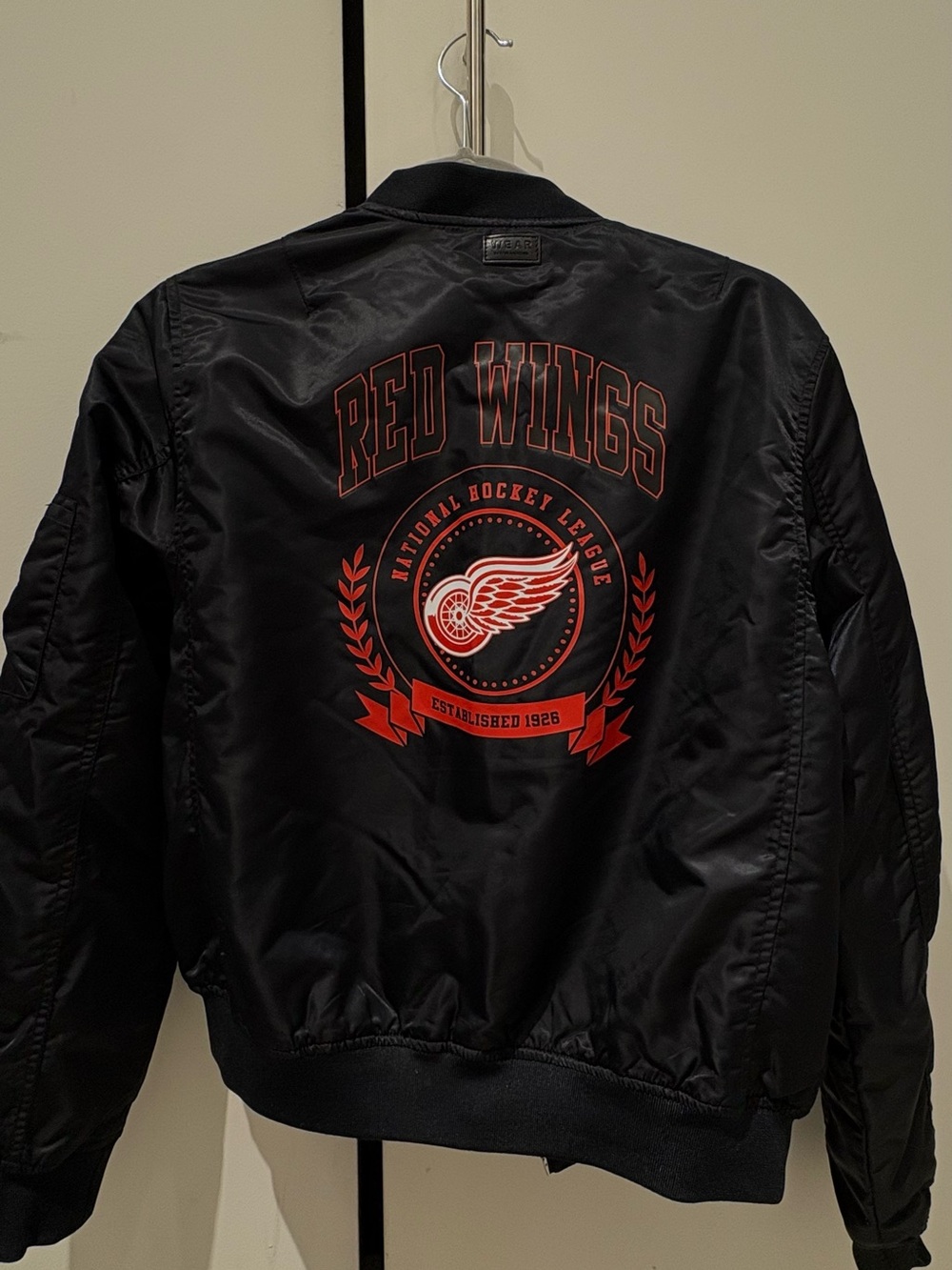 Detroit Red Wings black bomber jacket - Picture 5 of 5